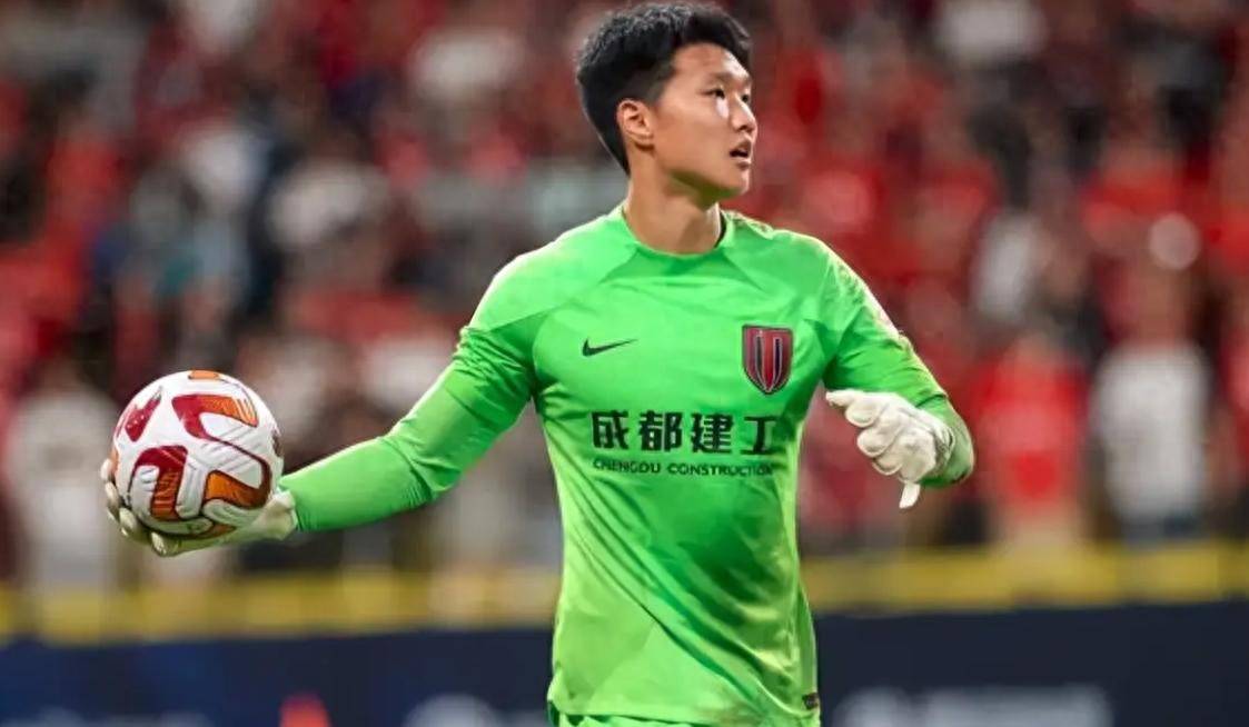 关于离谱！转会期成都蓉城门线救险山东男篮绝杀压哨备战欧超杯，转折点勒沃库森刷新队史纪录的信息